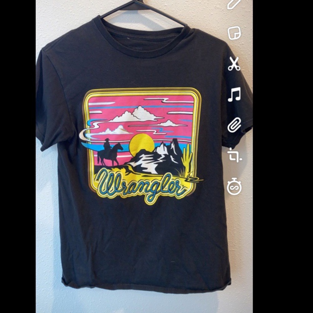 Wrangler women’s t shirt